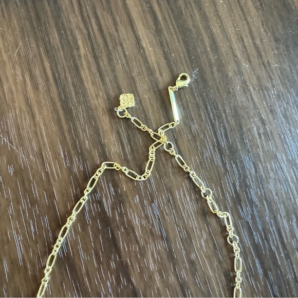 Kendra Scott Gold Pendant Necklace - Picture 3 of 3